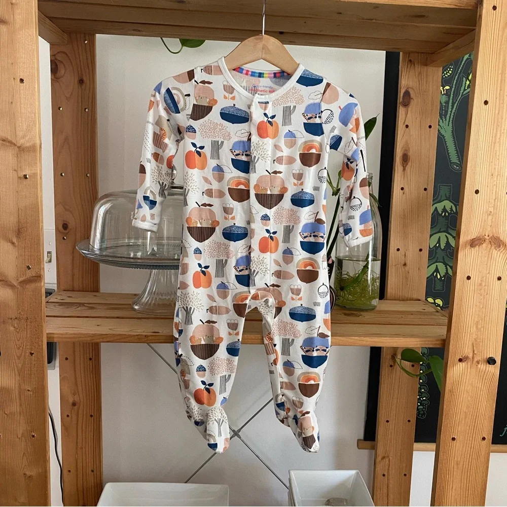 Magnetic Me Hide N' Squeak Modal Magnetic Footie 3-6 months